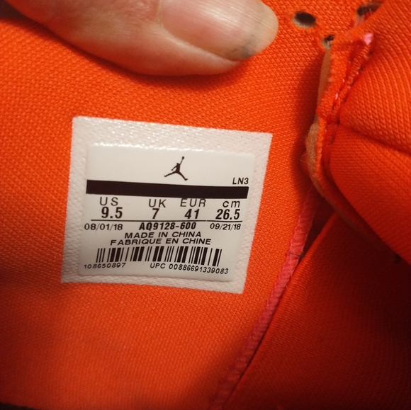 Jordan Woman's Hot Punch 4s - Picture 6 of 6